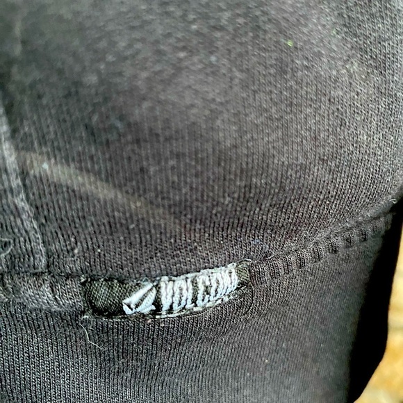 VOLCOM-BLACK ZIP FRONT JACKET-SIZE MEDIUM - Picture 9 of 11